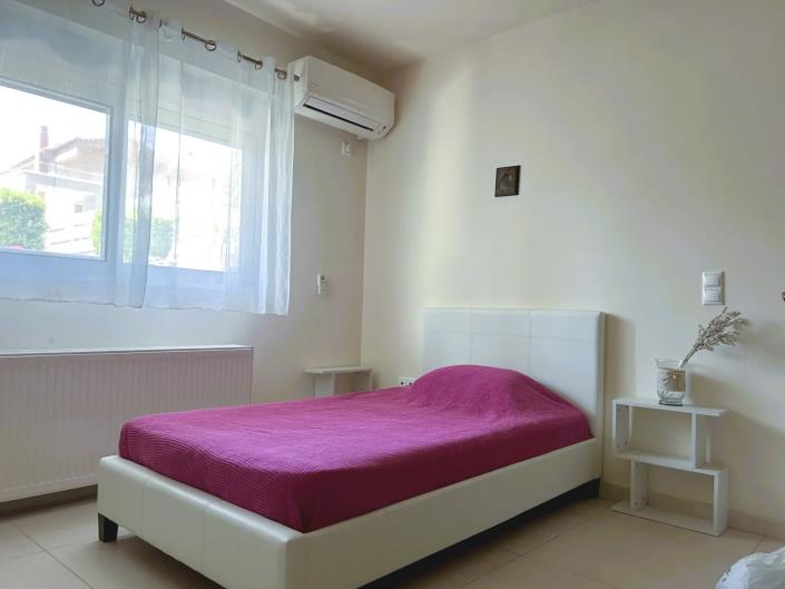 Image No.10-4 Bed Semi-Detached for sale