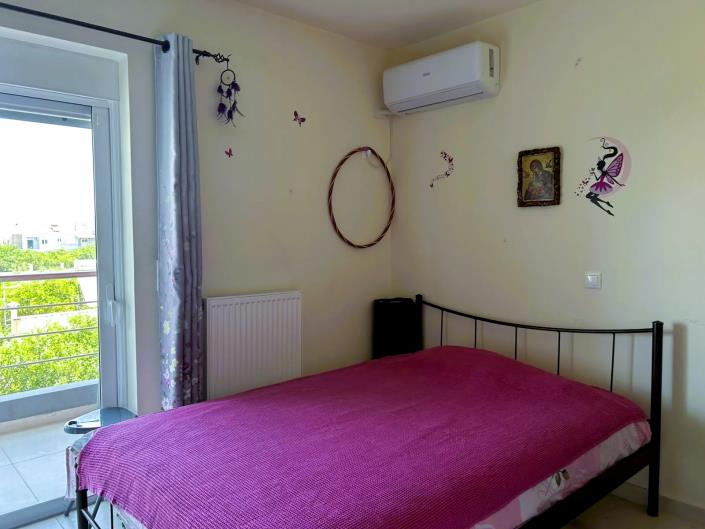 Image No.12-4 Bed Semi-Detached for sale