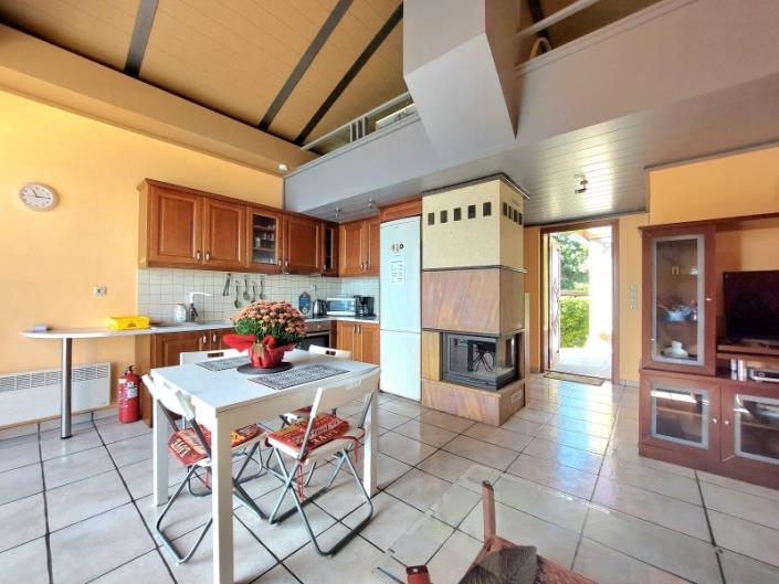 Image No.12-2 Bed House for sale