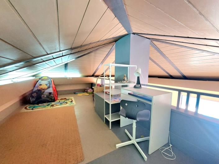 Image No.17-2 Bed House for sale