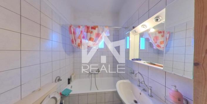 Image No.8-2 Bed House for sale