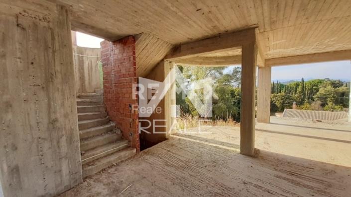 Image No.15-4 Bed House for sale