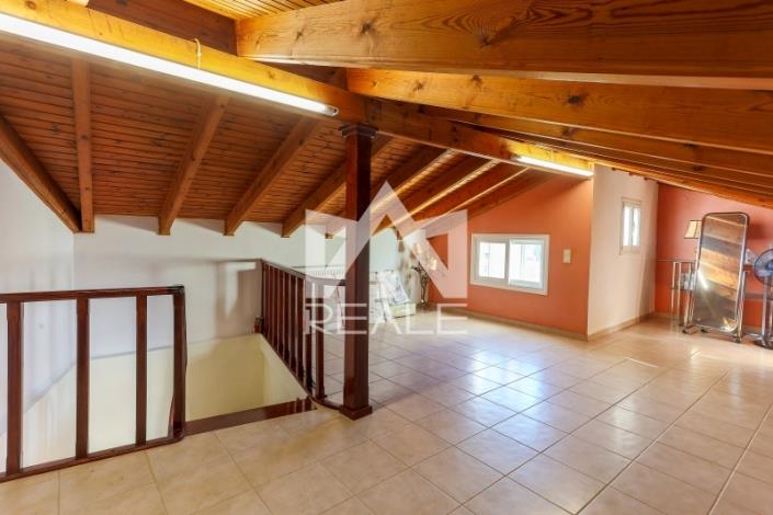 Image No.10-2 Bed House for sale