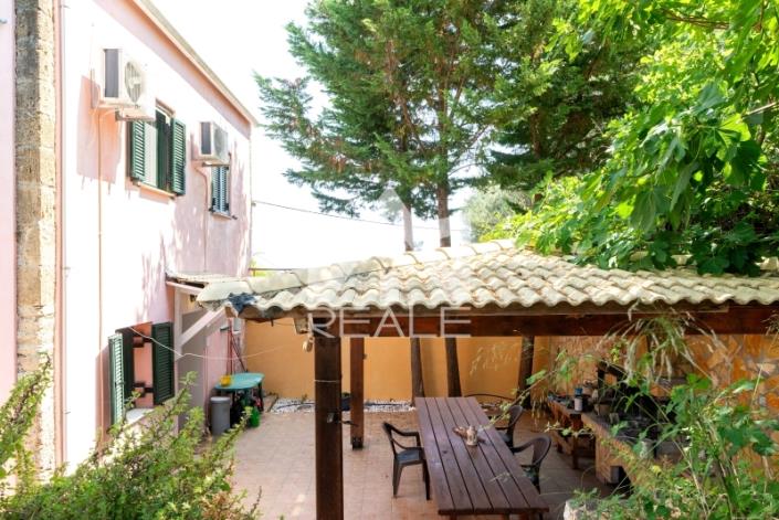 Image No.15-3 Bed House for sale