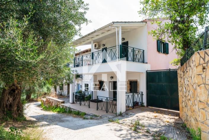 Image No.17-3 Bed House for sale