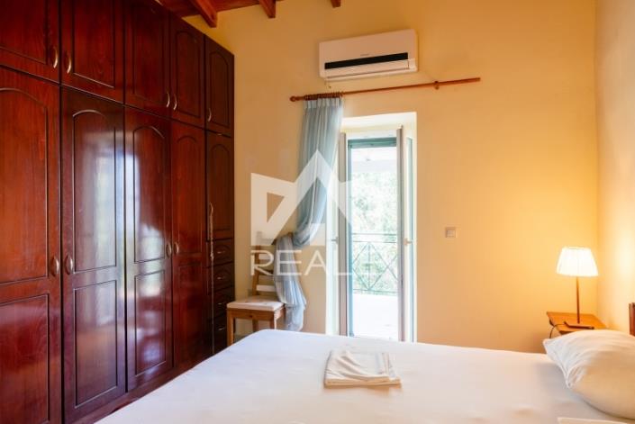 Image No.7-3 Bed House for sale