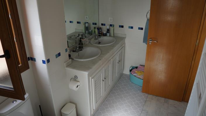 Image No.53-4 Bed Villa for sale