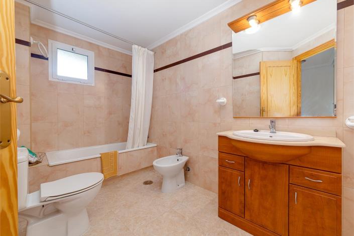 Image No.15-2 Bed Apartment for sale