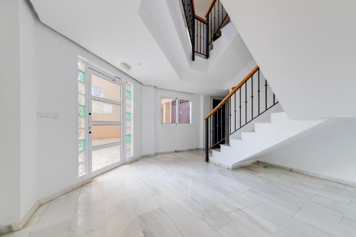 Image No.30-2 Bed Apartment for sale