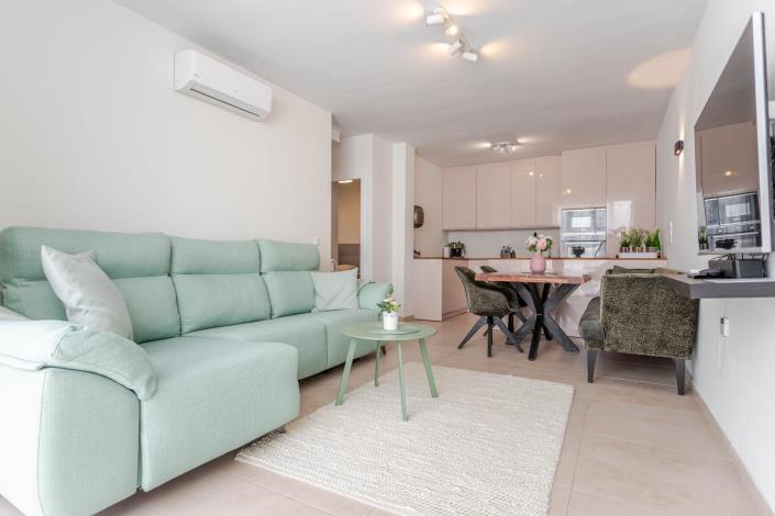 Image No.2-2 Bed Townhouse for sale