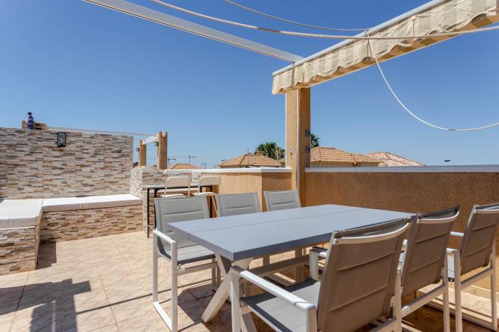 Image No.19-2 Bed Townhouse for sale