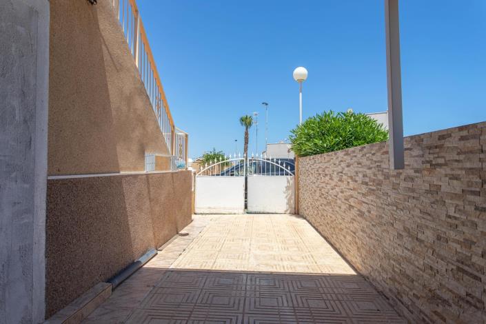 Image No.28-2 Bed Townhouse for sale