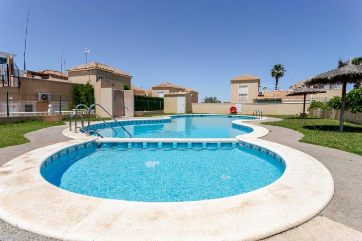 Image No.1-2 Bed Townhouse for sale