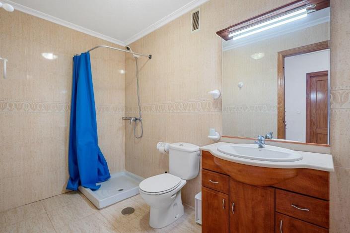 Image No.17-3 Bed Townhouse for sale