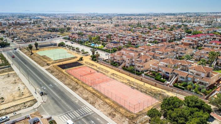 Image No.35-3 Bed Townhouse for sale