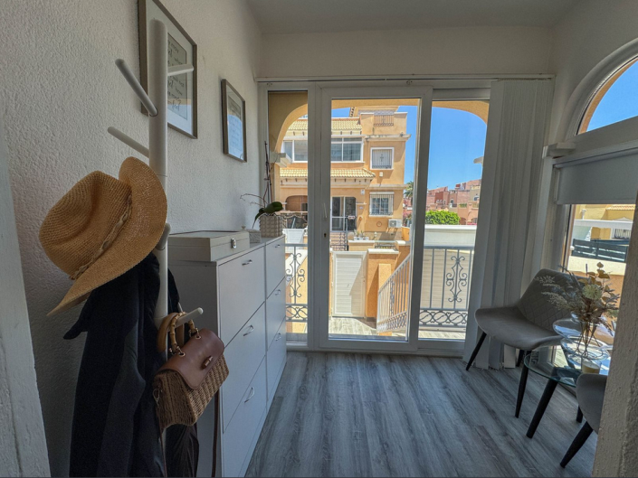 Image No.30-3 Bed Townhouse for sale