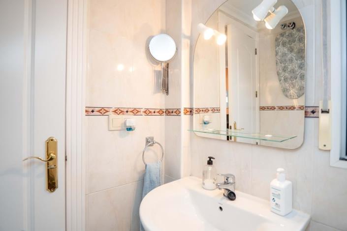 Image No.10-2 Bed Bungalow for sale