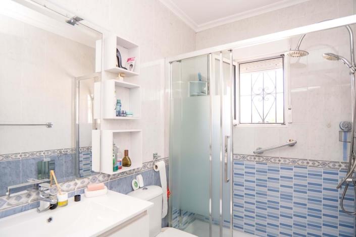 Image No.11-2 Bed Bungalow for sale