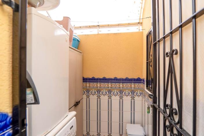 Image No.20-2 Bed Bungalow for sale