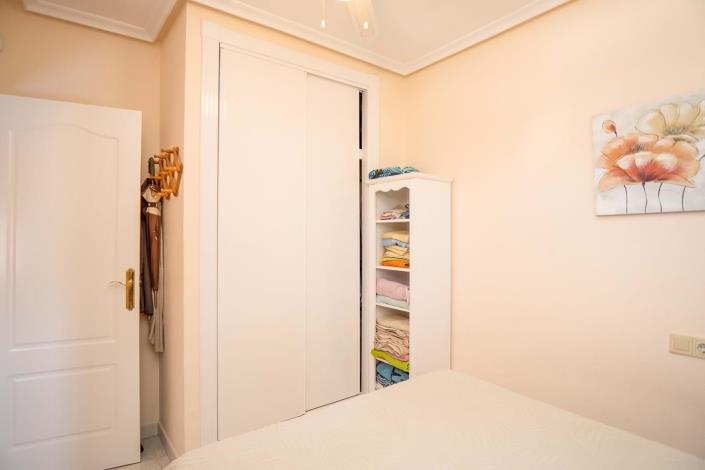 Image No.21-2 Bed Bungalow for sale