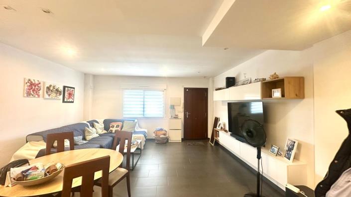 Image No.12-3 Bed Townhouse for sale