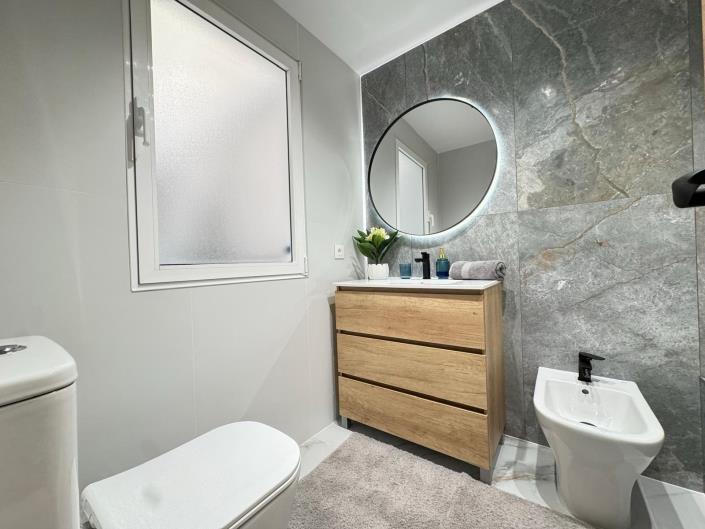 Image No.17-4 Bed Apartment for sale