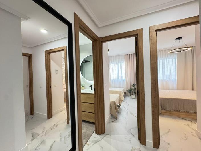 Image No.23-4 Bed Apartment for sale