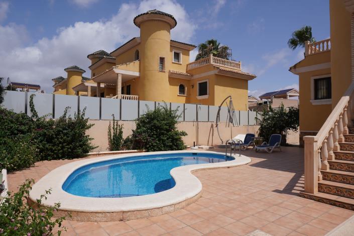 Image No.6-3 Bed Villa for sale