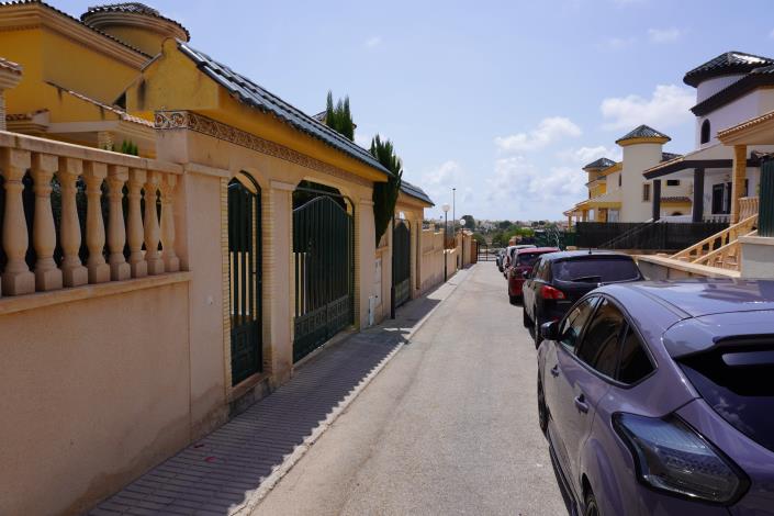 Image No.31-3 Bed Villa for sale