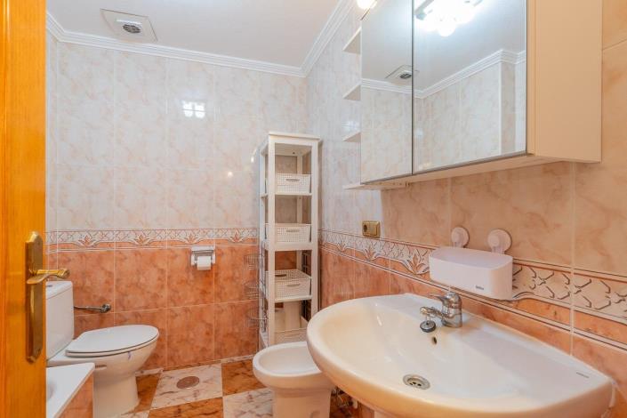 Image No.22-2 Bed Apartment for sale