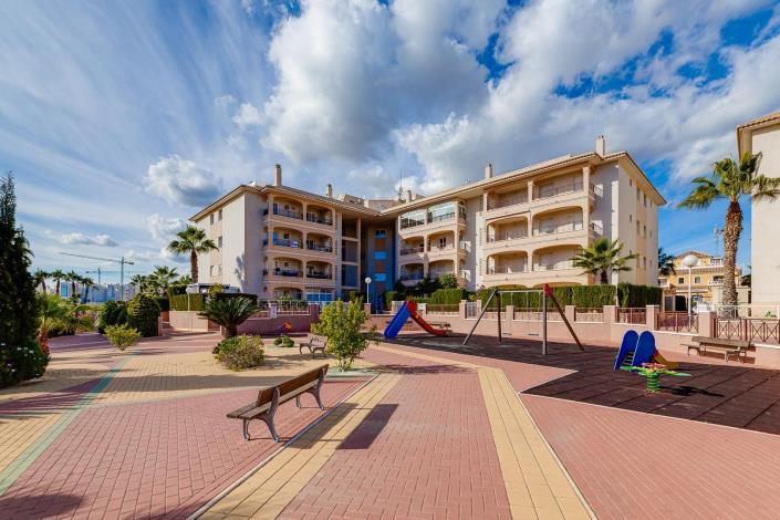 Image No.19-2 Bed Apartment for sale