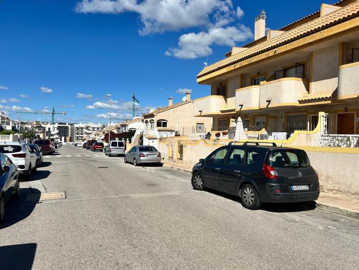 Image No.5-3 Bed Townhouse for sale