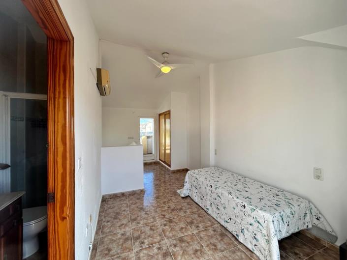 Image No.22-3 Bed Townhouse for sale