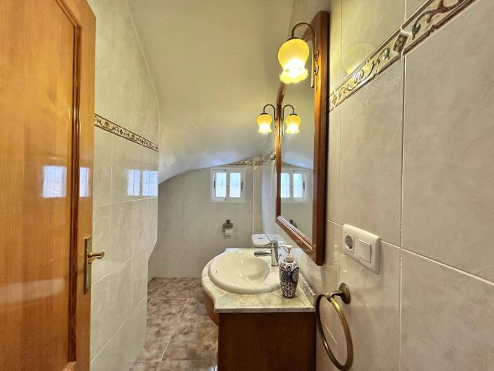 Image No.39-3 Bed Townhouse for sale