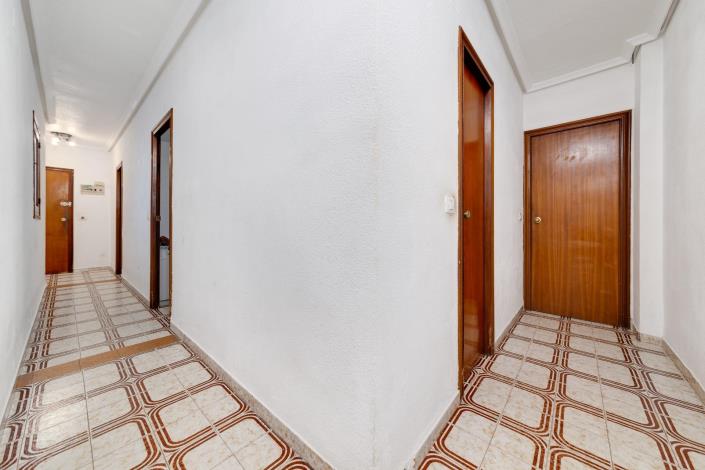 Image No.9-3 Bed Apartment for sale