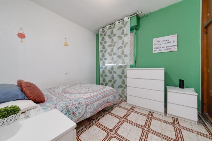 Image No.17-3 Bed Apartment for sale