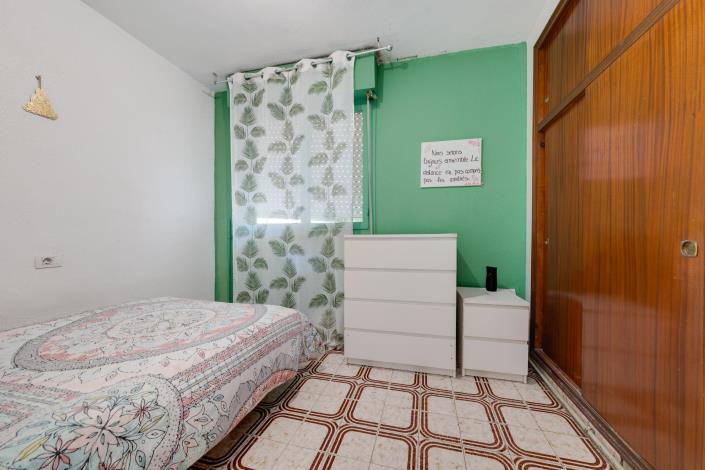 Image No.18-3 Bed Apartment for sale