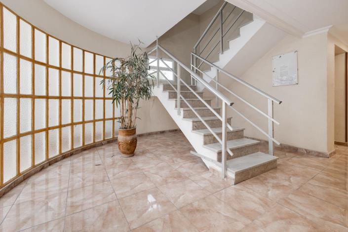 Image No.37-3 Bed Apartment for sale