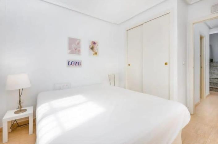 Image No.12-5 Bed Villa for sale