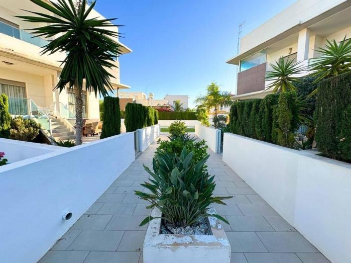 Image No.20-2 Bed Apartment for sale