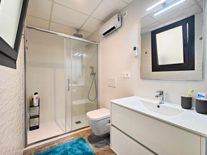 Image No.23-2 Bed Apartment for sale