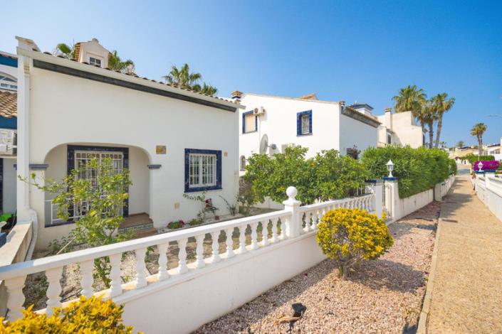 Image No.13-3 Bed Townhouse for sale