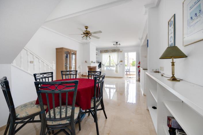 Image No.21-3 Bed Townhouse for sale