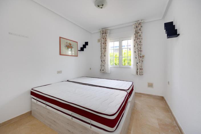 Image No.29-3 Bed Townhouse for sale