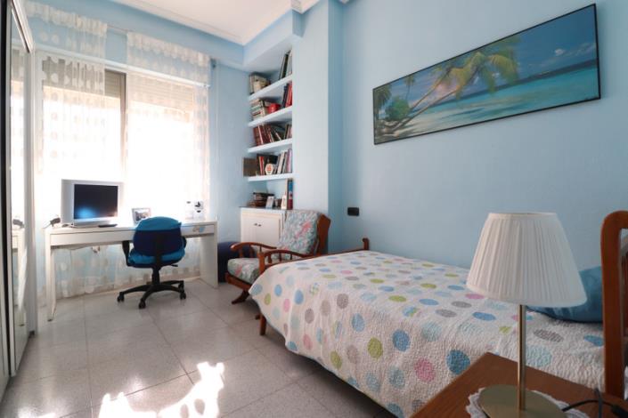 Image No.12-3 Bed Apartment for sale