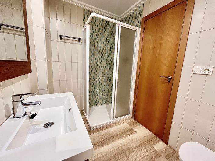 Image No.10-4 Bed Apartment for sale