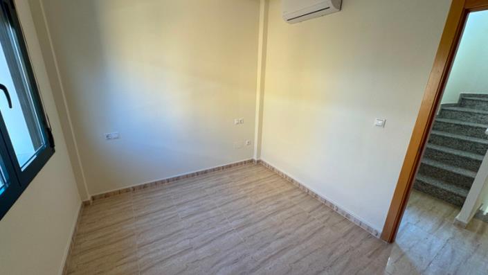 Image No.27-3 Bed Villa for sale