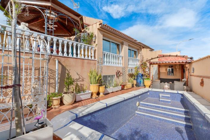 Image No.6-3 Bed Villa for sale