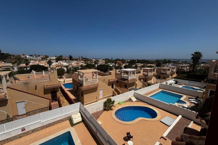 Image No.27-5 Bed Villa for sale