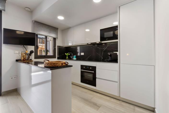 Image No.14-3 Bed Apartment for sale